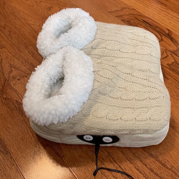 Dr. Scholl Size Large8-10 Heated Foot Massager tan sweater outer/faux fur inner - Picture 10 of 10